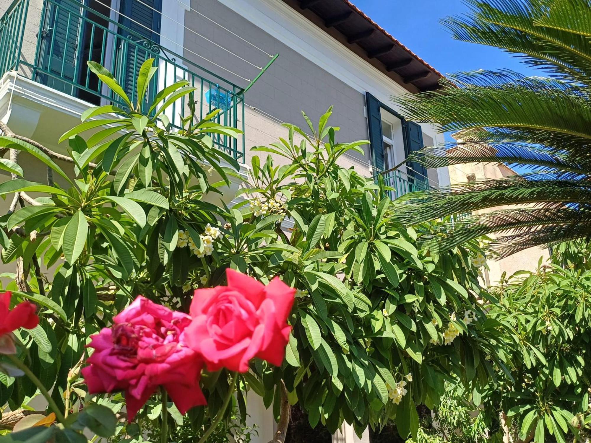 Due Mari Mondello With Private Pool Villa *